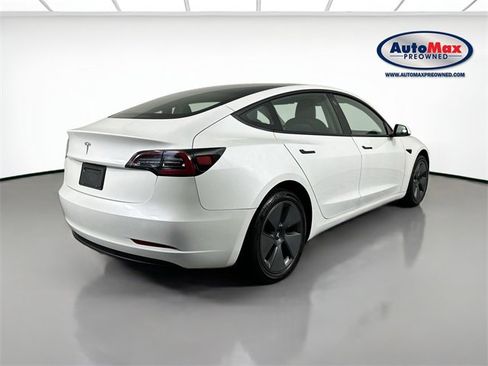 Used 2023 Tesla Model 3 Standard Range image 2