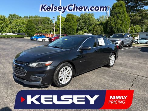 Used 2016 Chevrolet Malibu LT FWD image 1