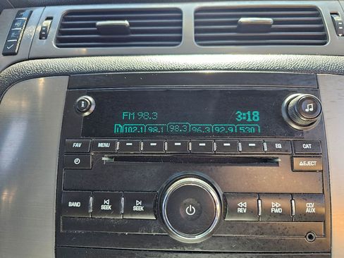 Used 2014 Chevrolet Silverado 2500 LTZ image 9