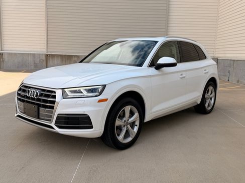 Used 2020 Audi Q5 2.0T Premium Plus w/ Premium Plus Package AWD/4WD image 7