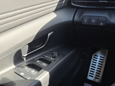 New 2025 Hyundai Elantra SEL image 20