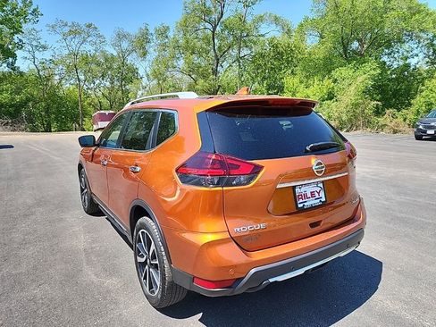 Used 2019 Nissan Rogue SL w/ Premium Package AWD/4WD image 5