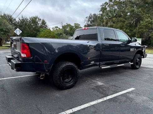 Used 2017 RAM 3500 Tradesman w/ Chrome Appearance Group image 10