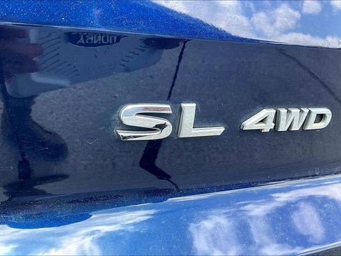 Used 2023 Nissan Pathfinder SL AWD/4WD image 23