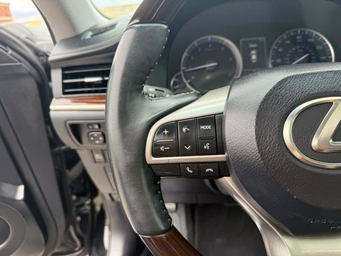 Used 2018 Lexus ES 350 w/ Luxury Package w/Wood Trim FWD image 17