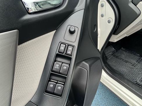 Used 2014 Subaru Forester 2.5i Limited AWD/4WD image 10