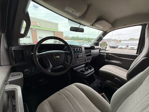 Used 2016 Chevrolet Express 2500 Extended image 14
