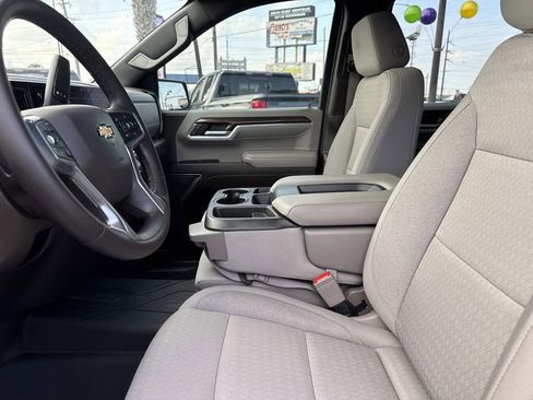 Used 2023 Chevrolet Silverado 1500 LT image 15