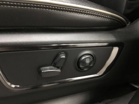 Used 2023 RAM 1500 Limited w/ Night Edition AWD/4WD image 8
