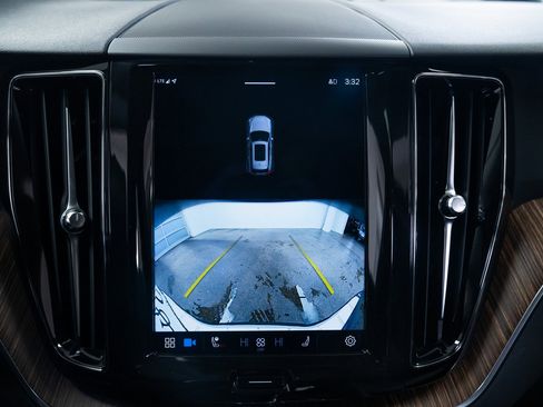 Used 2023 Volvo XC60 B5 Plus w/ Protection Package Premier image 13