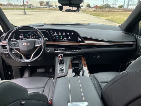 Used 2022 Cadillac Escalade Premium Luxury image 19