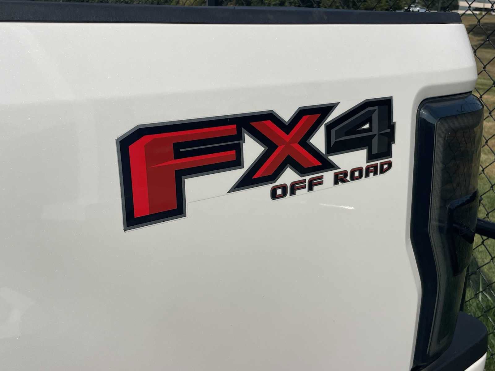 Used 2019 Ford F250 Lariat w/ Lariat Ultimate Package AWD/4WD image 6