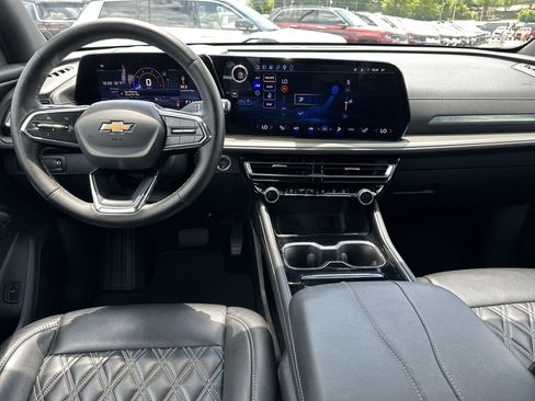 Used 2024 Chevrolet Traverse LT FWD image 10