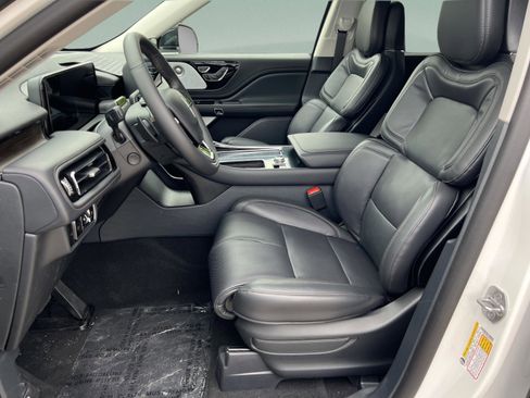 New 2026 Lincoln Aviator Reserve AWD/4WD image 19