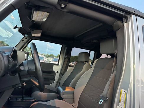 Used 2007 Jeep Wrangler Unlimited X RWD image 16