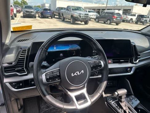 Used 2023 Kia Sportage SX FWD image 9