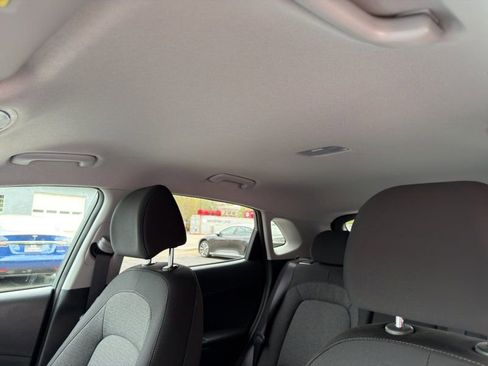 Used 2023 Hyundai Kona SE FWD image 19