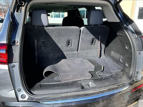 Used 2018 Buick Enclave Essence image 33