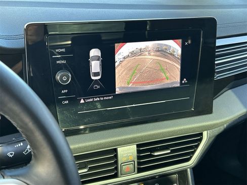 Certified 2025 Volkswagen Jetta S image 22