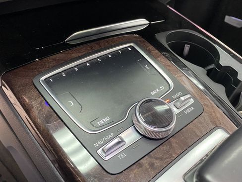 Used 2018 Audi Q7 3.0T Prestige image 36