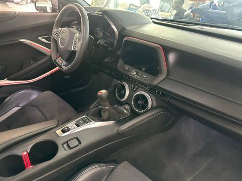 Used 2021 Chevrolet Camaro SS image 31