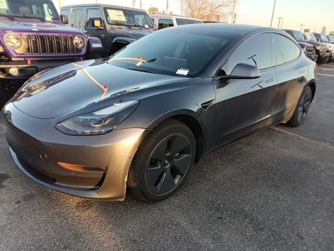 Used 2022 Tesla Model 3 Long Range image 2
