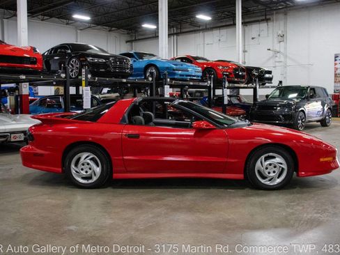 Used 1993 Pontiac Firebird Trans Am image 9
