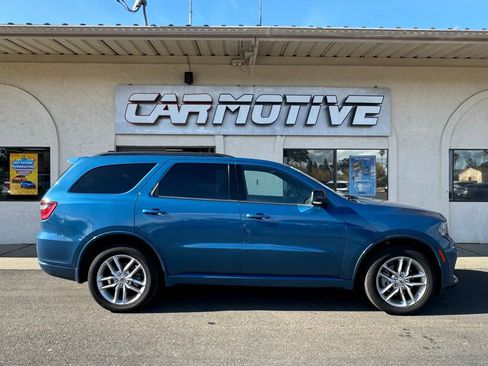 Used 2024 Dodge Durango GT image 3