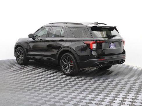 Used 2025 Ford Explorer ST AWD/4WD image 7