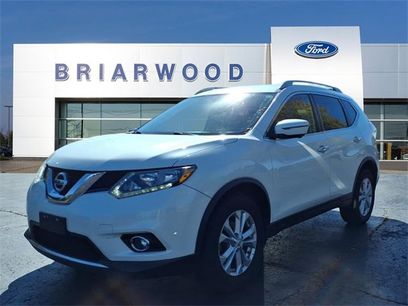 Used 2016 Nissan Rogue SV w/ SV Premium Package