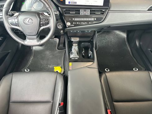 Used 2025 Lexus ES 300h w/ Premium Package FWD image 10