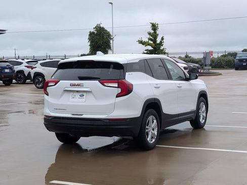 Used 2024 GMC Terrain SLE FWD image 5