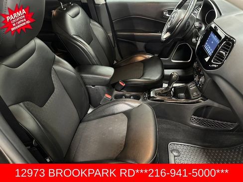 Used 2019 Jeep Compass Latitude FWD image 23