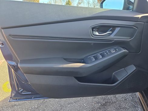 Used 2025 Honda Accord SE image 12