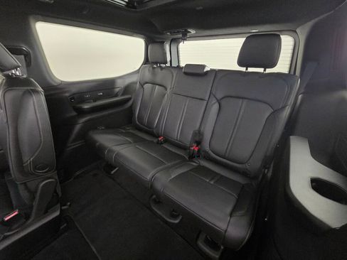 New 2026 Jeep Grand Wagoneer Limited image 33