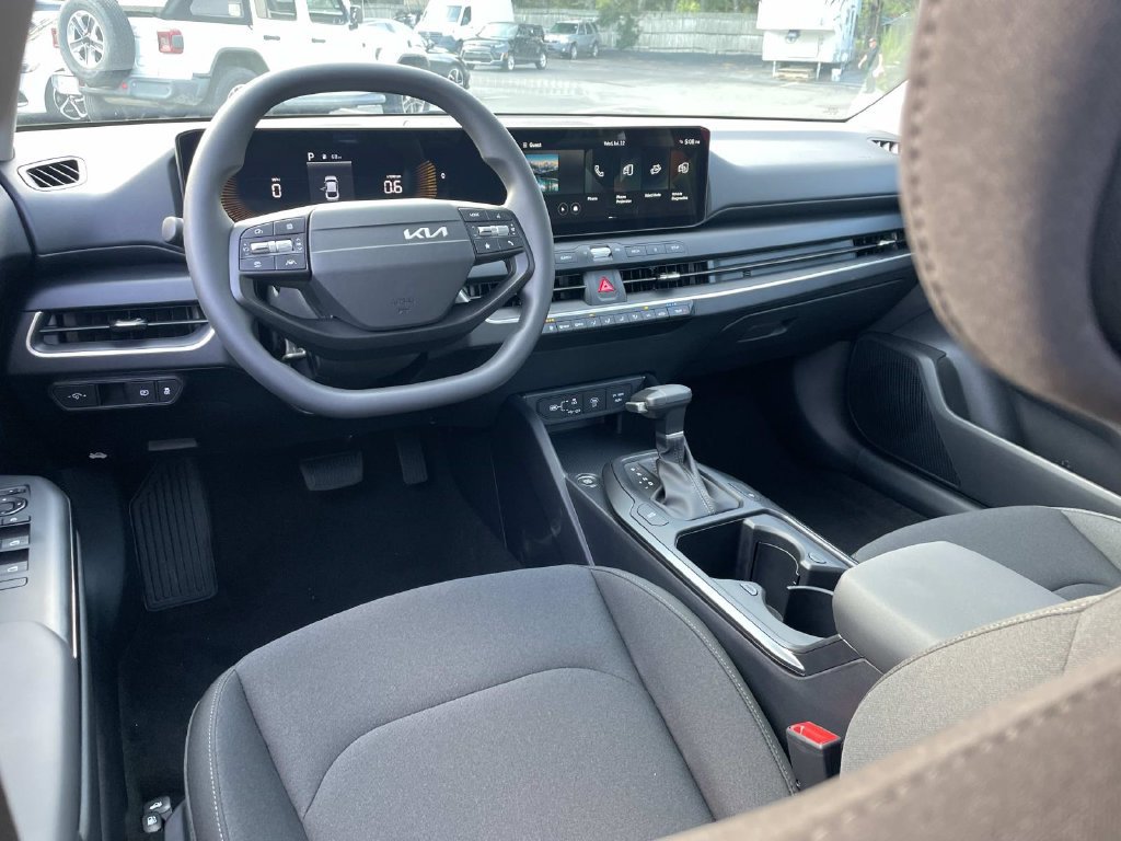 New 2026 Kia K4 FWD image 6