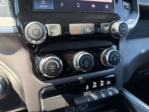 New 2026 RAM 1500 Express AWD/4WD image 12