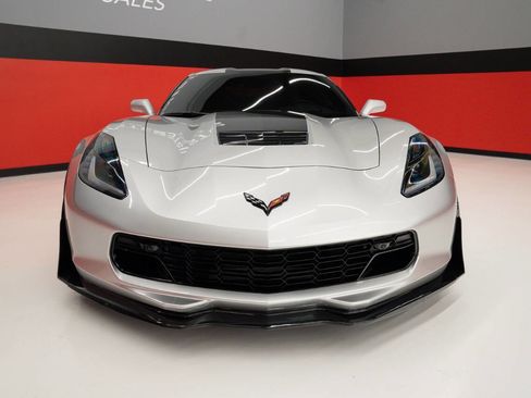 Used 2017 Chevrolet Corvette Grand Sport w/ Z07 Performance Package RWD image 3