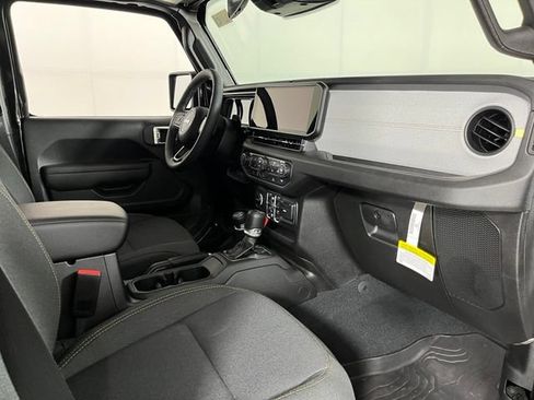Used 2026 Jeep Wrangler Unlimited Sport AWD/4WD image 43