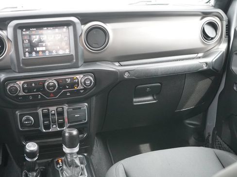 Used 2020 Jeep Gladiator Sport w/ Quick Order Package 24S AWD/4WD image 27