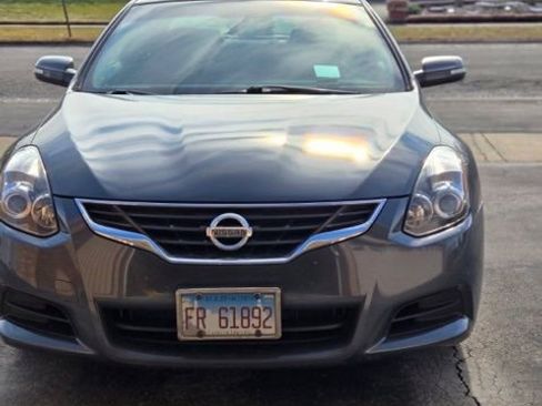 Used 2011 Nissan Altima 2.5 S w/ 2.5S Premium Pkg image 2