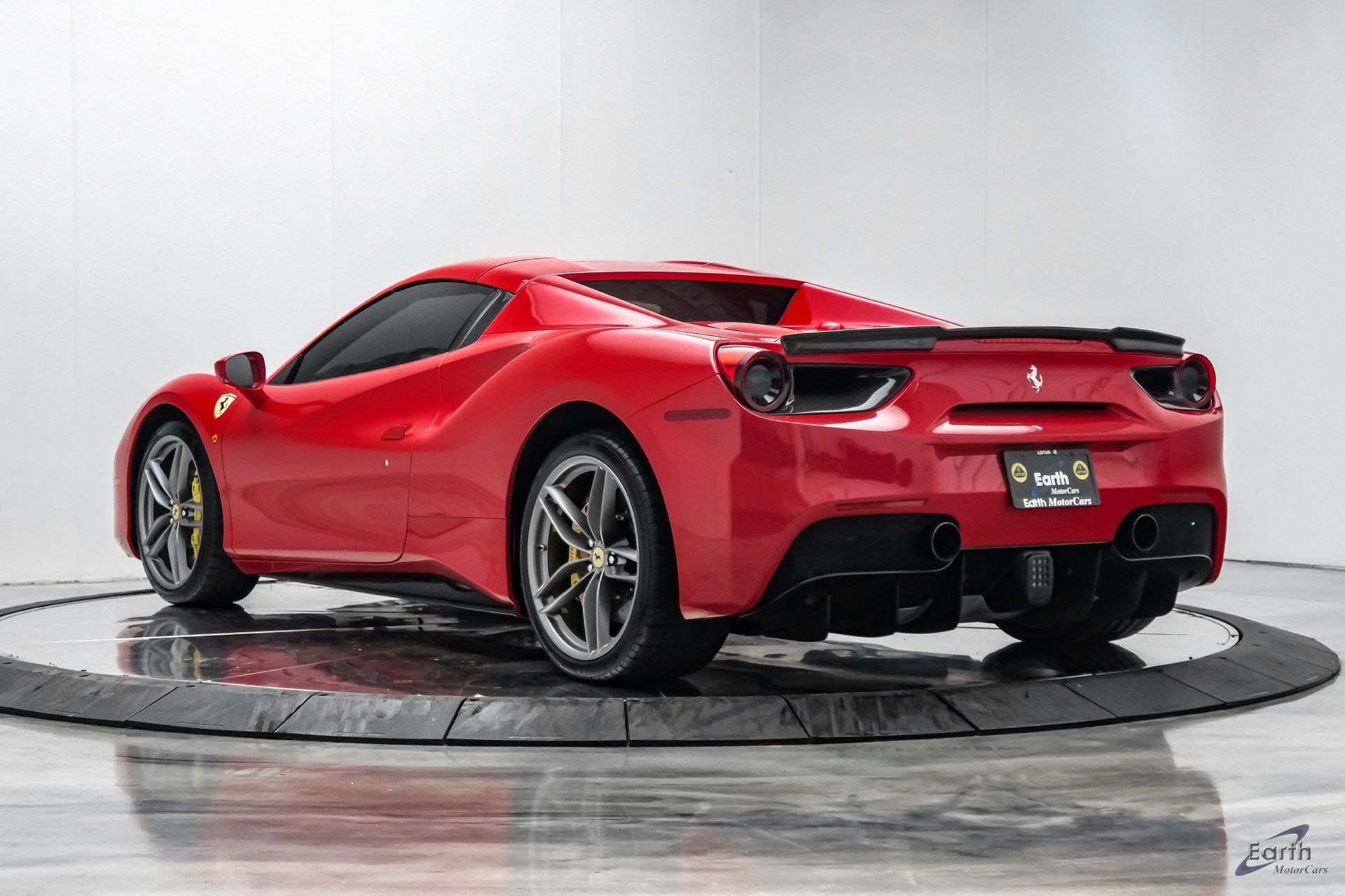 Used 2018 Ferrari 488 Spider RWD image 14