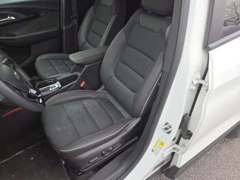 Used 2023 Chevrolet TrailBlazer RS w/ Sun and Liftgate Package image 15