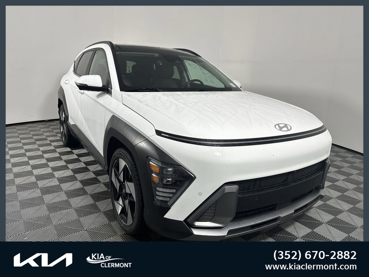 Used 2024 Hyundai Kona Limited FWD image 1