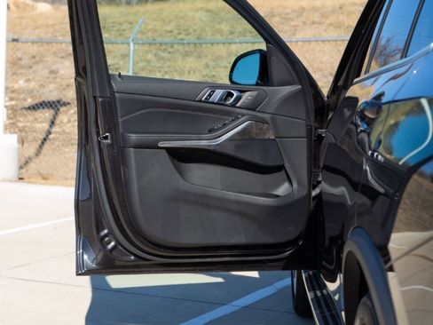 Used 2023 BMW X5 sDrive40i image 19