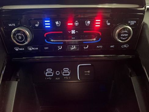 Certified 2023 Jeep Grand Cherokee Overland image 16