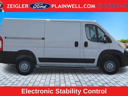 Used 2025 RAM ProMaster 2500 w/ U-Haul Equipment Group FWD image 6