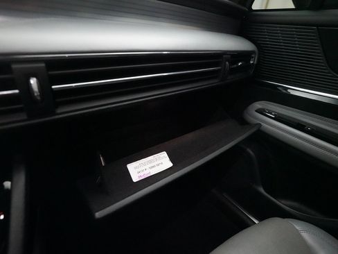 Used 2022 Lincoln Corsair AWD w/ Premium Package image 30