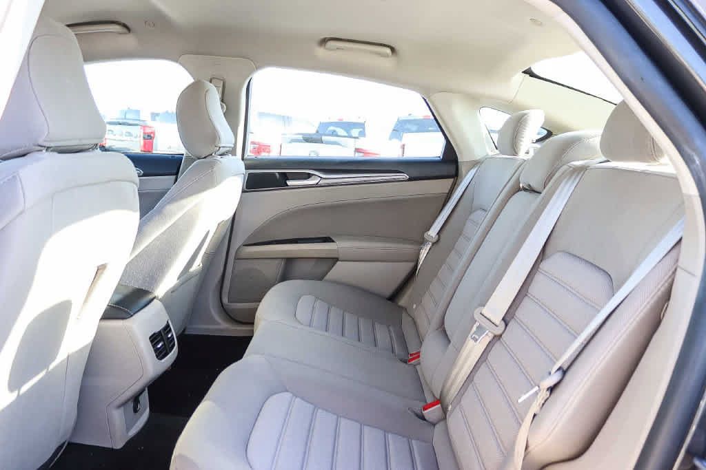 Certified 2020 Ford Fusion SE FWD image 15