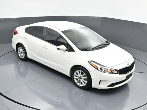 Used 2017 Kia Forte LX w/ LX Popular Package image 25